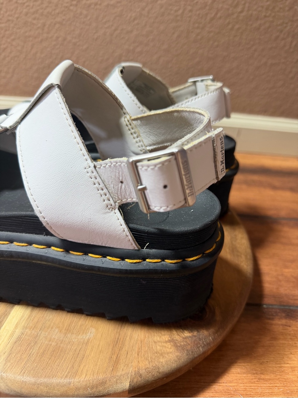 Dr. Martens Francis White Leather Strap Platform Sandals Size 7 - Picture 6 of 14